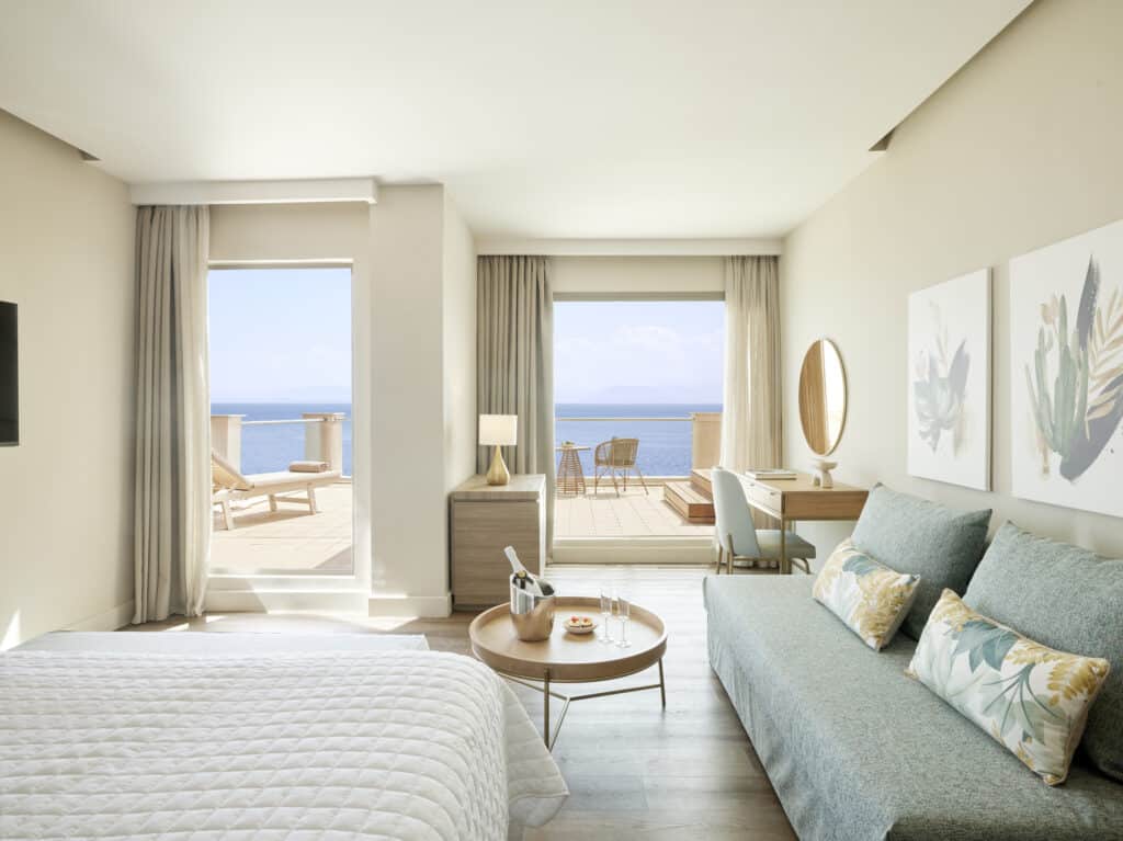 MarBella_Junior Suite Grand Terrace με υδρομασάζ SV (1)